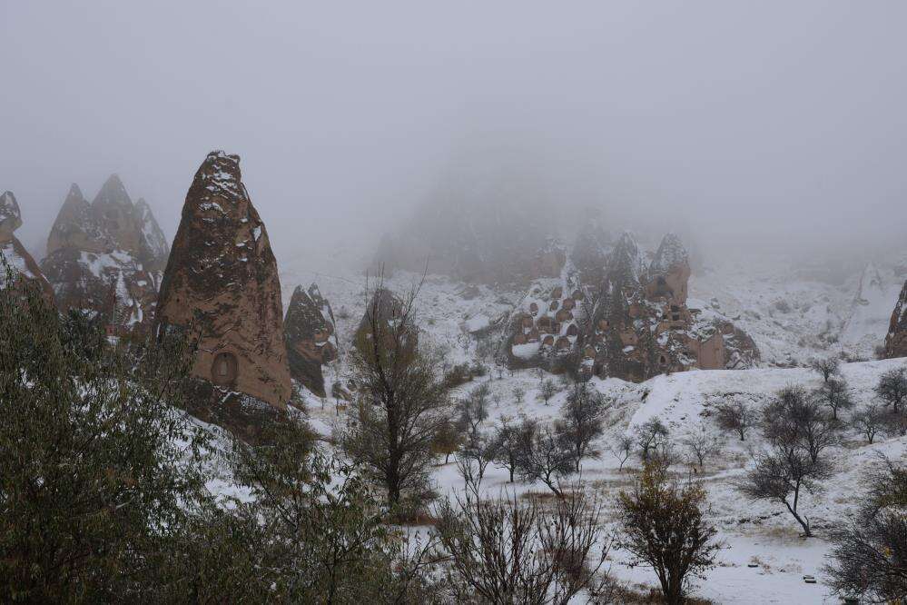 Mevsimin ilk karı düştü, ünlü vadiler gelinlik giydi 9